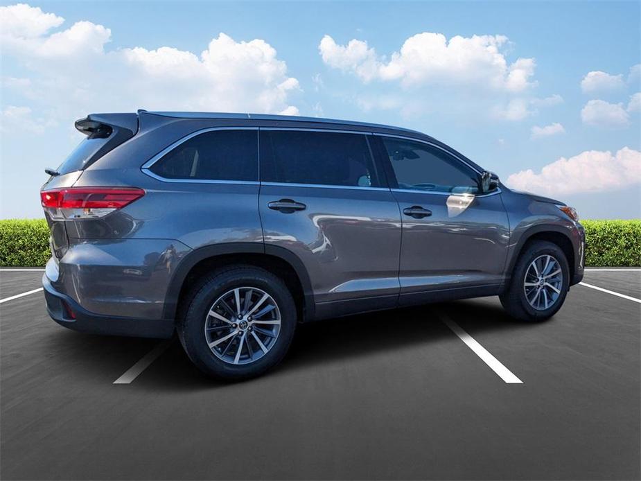 used 2018 Toyota Highlander car, priced at $29,497