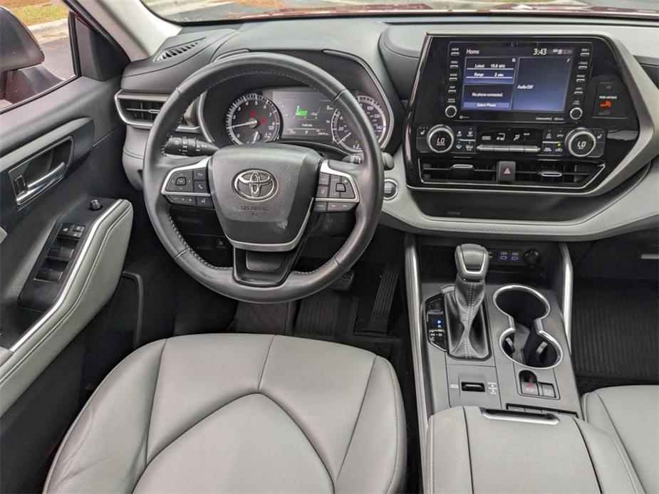 new 2022 Toyota Highlander car, priced at $38,997