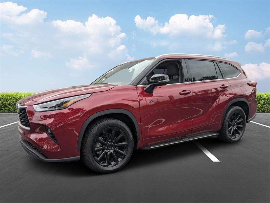 new 2022 Toyota Highlander car, priced at $38,997