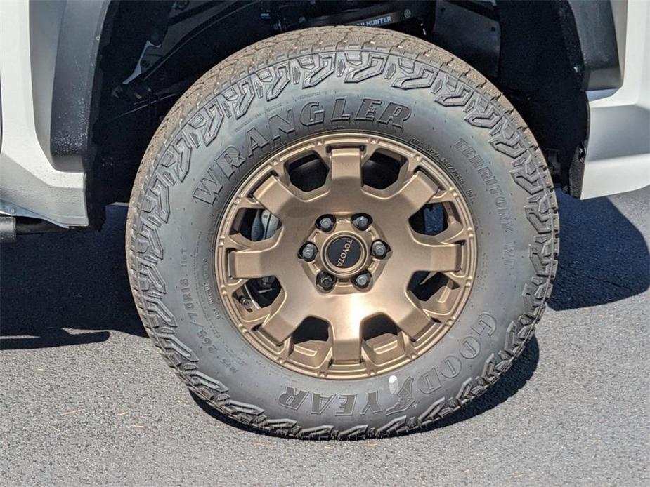 new 2024 Toyota Tacoma Hybrid car