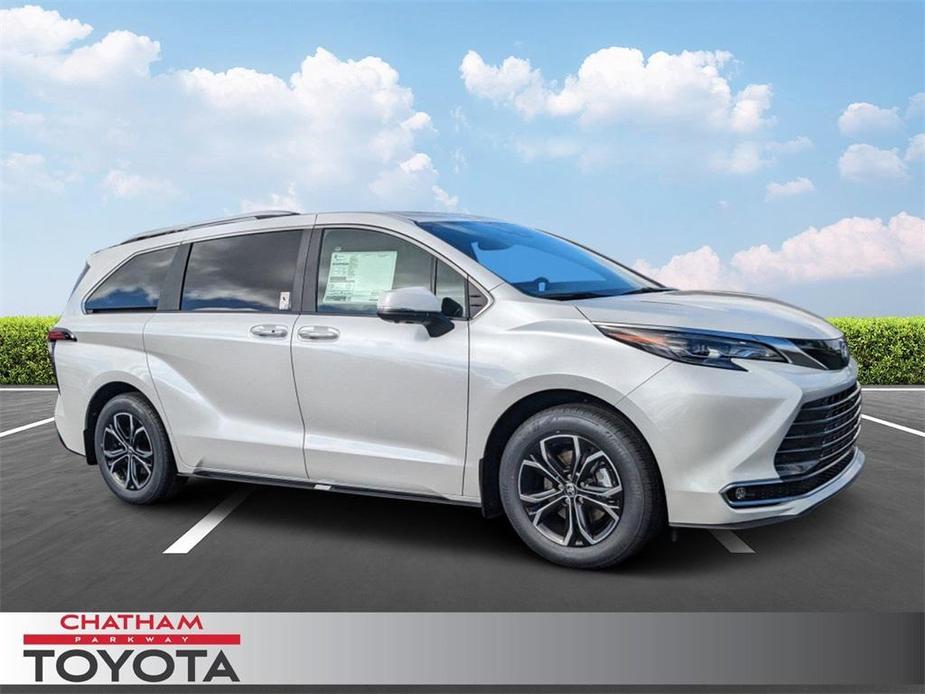 new 2025 Toyota Sienna car