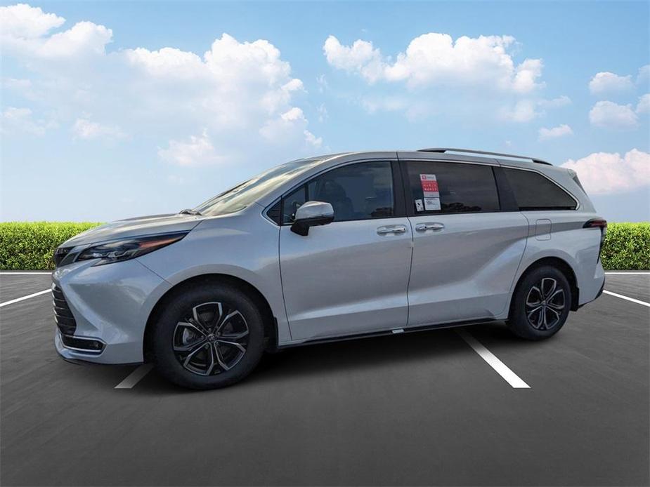 new 2025 Toyota Sienna car