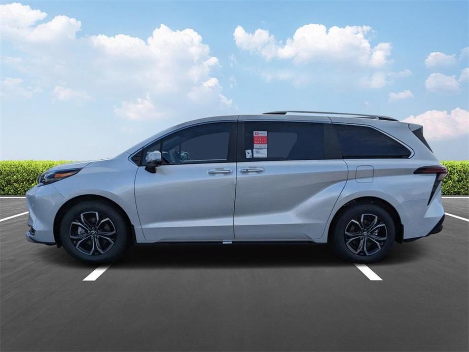 new 2025 Toyota Sienna car