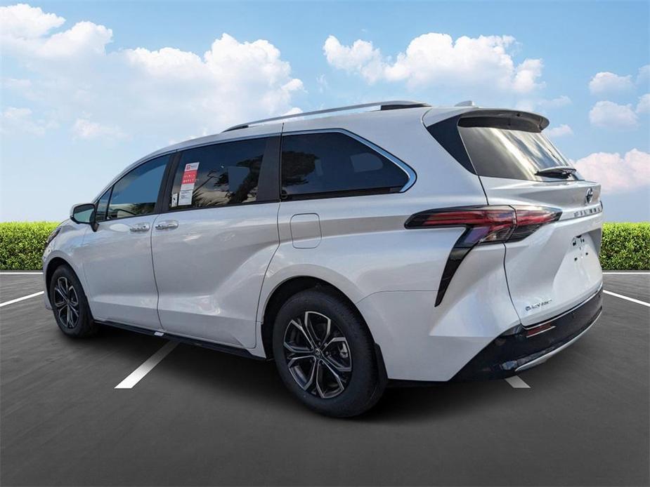 new 2025 Toyota Sienna car