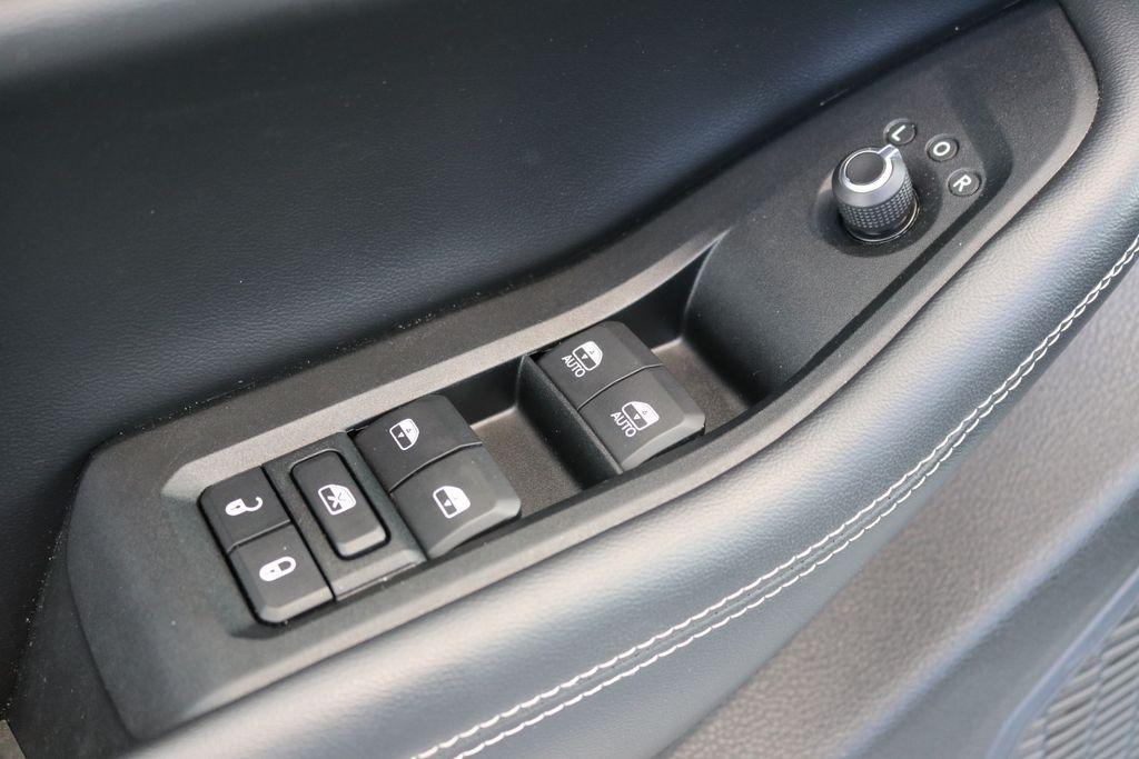 used 2023 Jeep Grand Cherokee L car, priced at $28,895