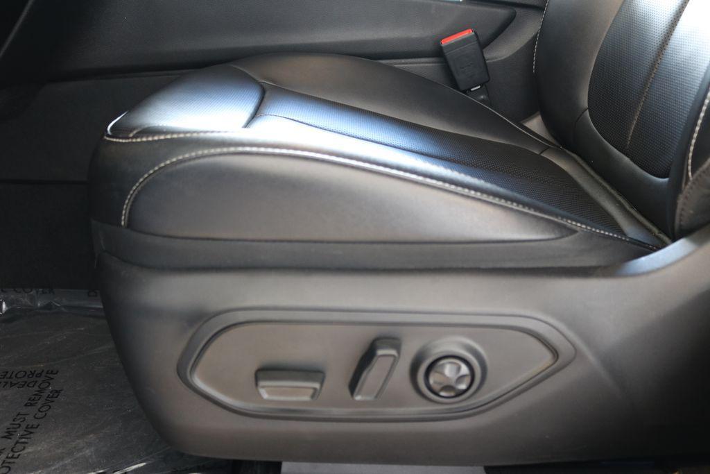 used 2023 Jeep Grand Cherokee L car, priced at $28,895