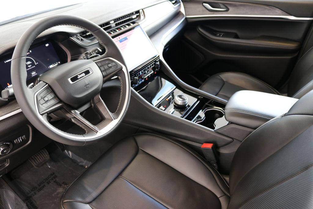 used 2023 Jeep Grand Cherokee L car, priced at $28,895