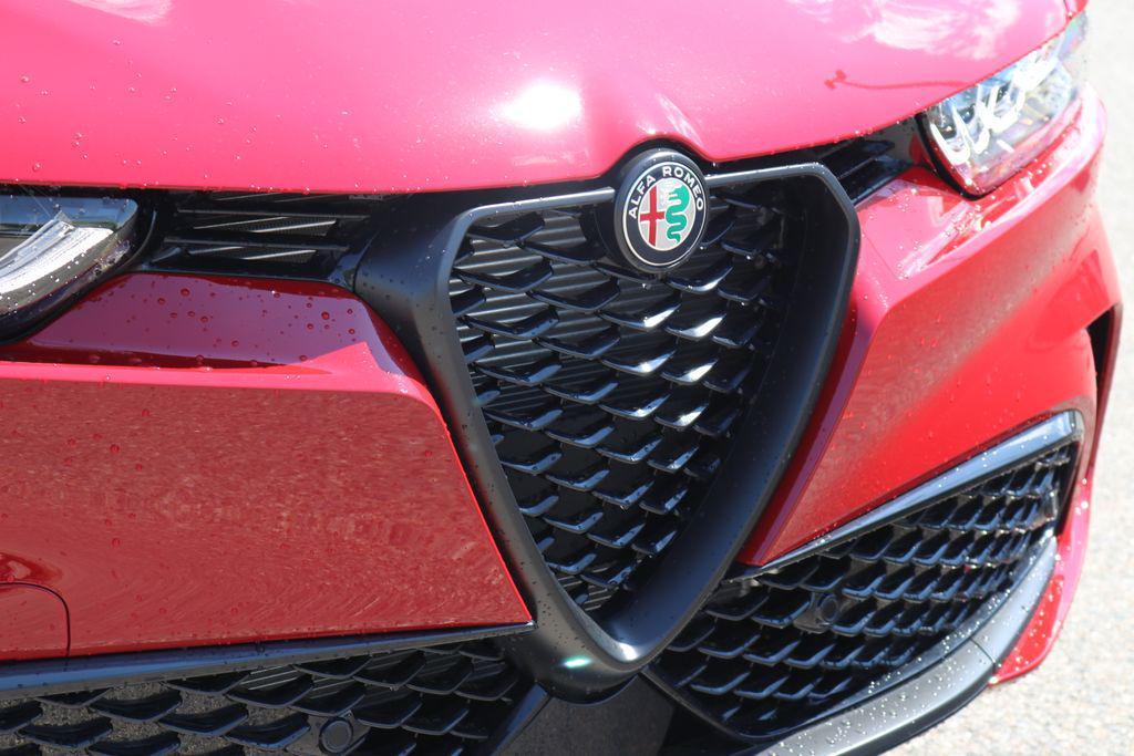 new 2025 Alfa Romeo Tonale car, priced at $40,625