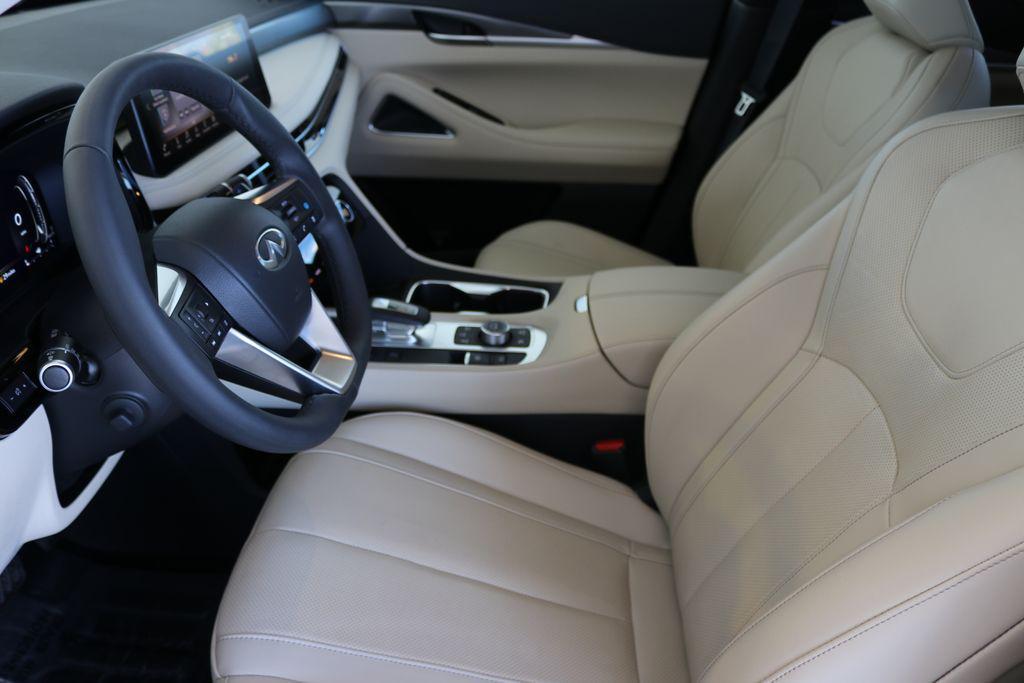 used 2025 INFINITI QX60 car, priced at $46,999