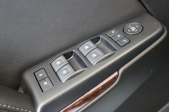used 2020 GMC Yukon XL car, priced at $33,390