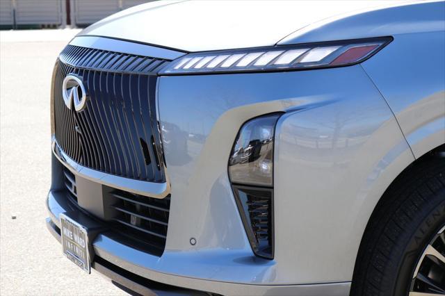 new 2025 INFINITI QX80 car, priced at $112,255