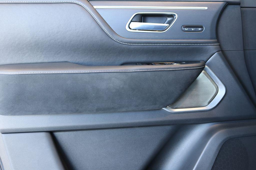 used 2025 INFINITI QX80 car, priced at $78,999