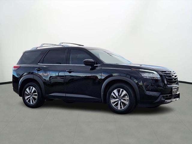 used 2022 Nissan Pathfinder car, priced at $32,999