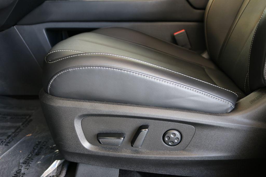 used 2025 INFINITI QX60 car, priced at $47,999