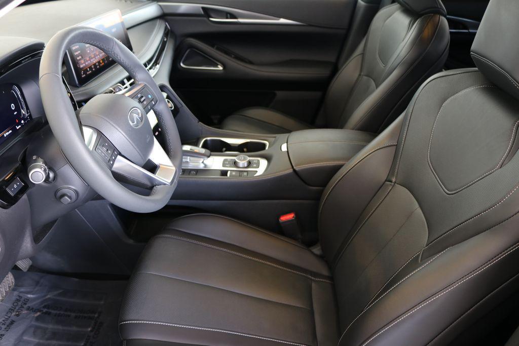 used 2025 INFINITI QX60 car, priced at $47,999