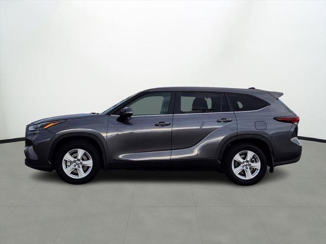 used 2024 Toyota Highlander car, priced at $40,999