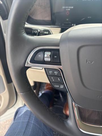 used 2020 Lincoln Navigator car, priced at $39,999