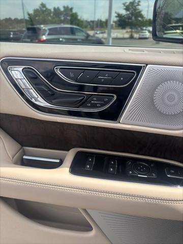 used 2020 Lincoln Navigator car, priced at $39,999