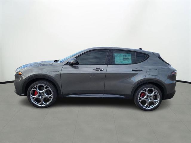 new 2024 Alfa Romeo Tonale car, priced at $53,645