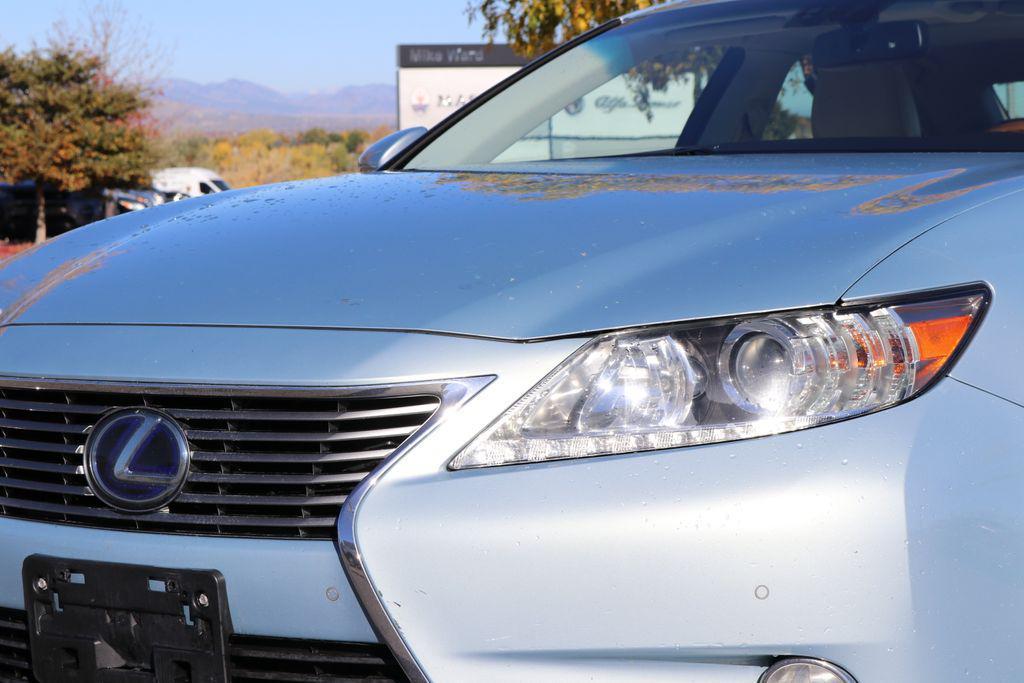 used 2013 Lexus ES 300h car, priced at $13,999