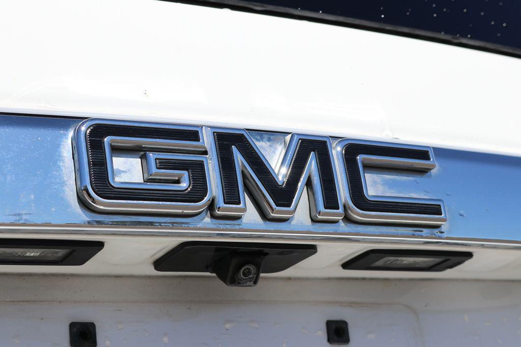 used 2018 GMC Yukon XL car, priced at $29,999