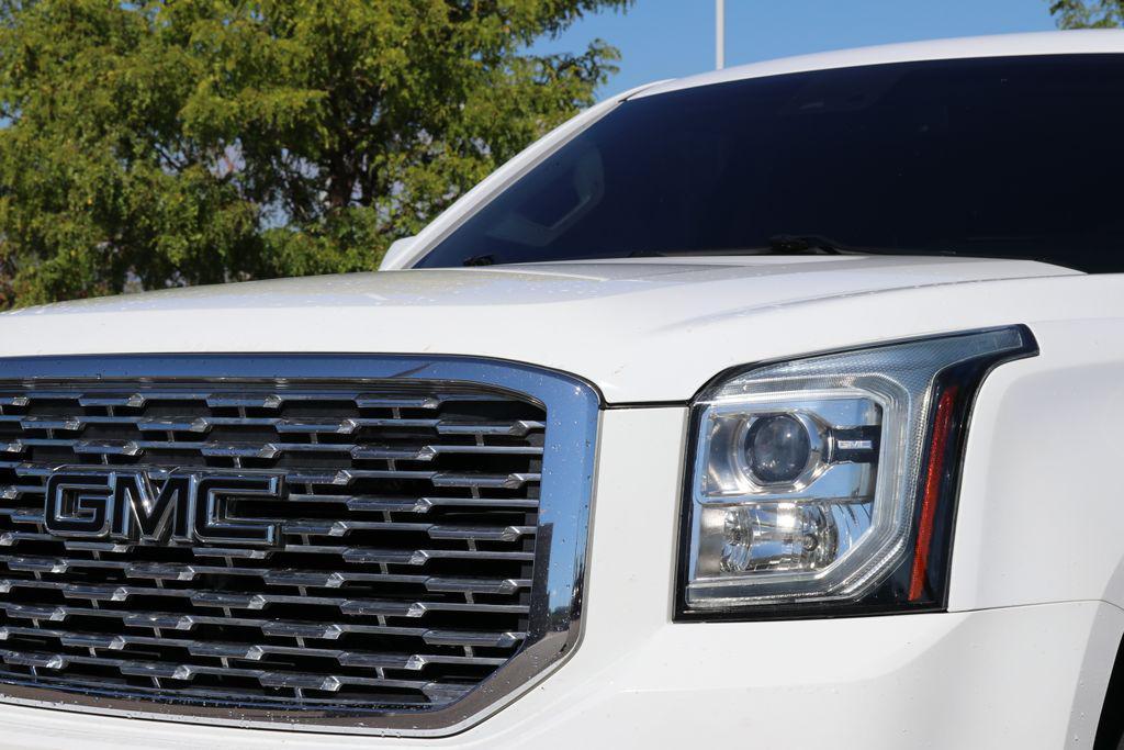 used 2018 GMC Yukon XL car, priced at $29,999