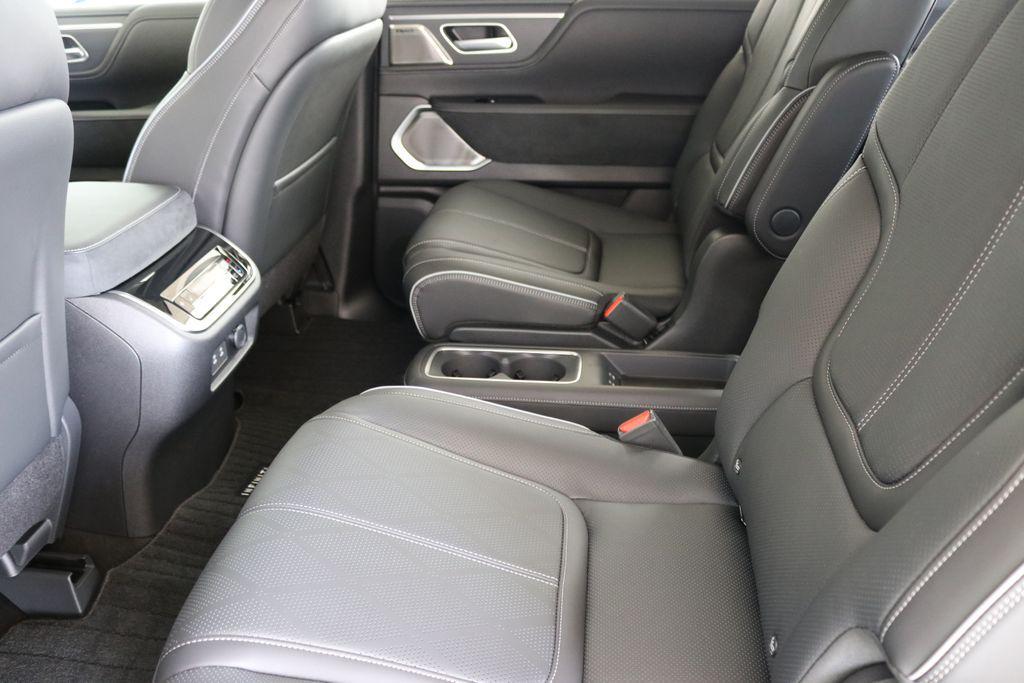 new 2025 INFINITI QX80 car, priced at $102,130