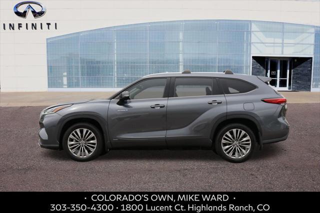 used 2020 Toyota Highlander Hybrid car, priced at $37,999