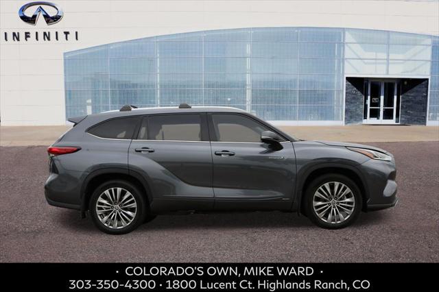 used 2020 Toyota Highlander Hybrid car, priced at $37,999