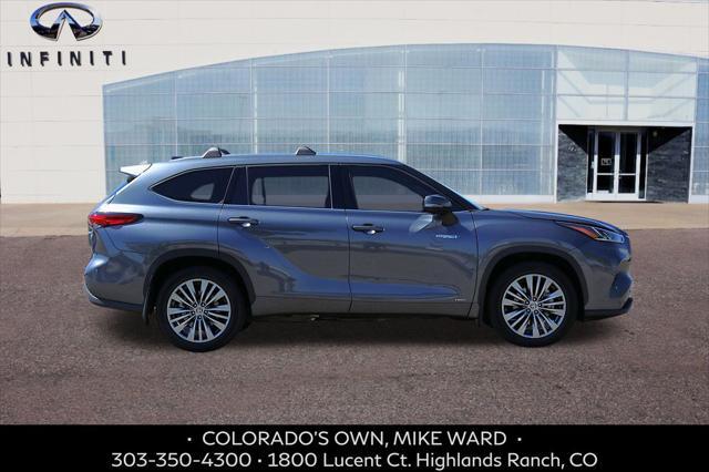used 2020 Toyota Highlander Hybrid car, priced at $37,999