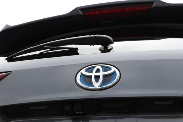 used 2020 Toyota Highlander Hybrid car, priced at $37,999