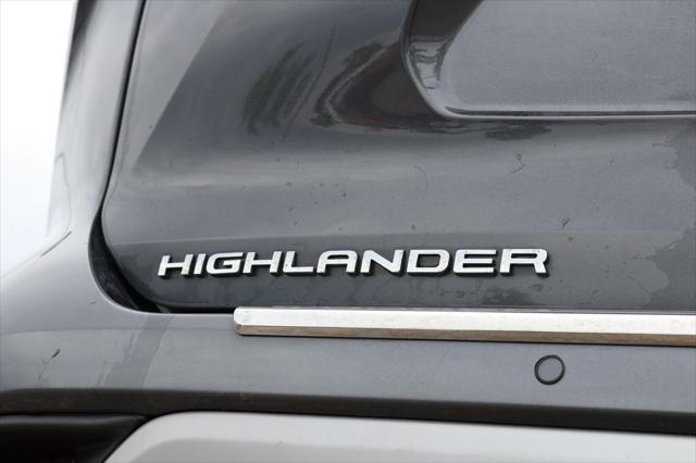 used 2020 Toyota Highlander Hybrid car, priced at $37,999