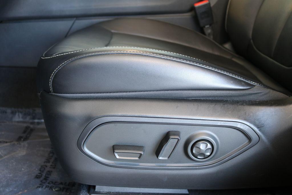 used 2021 Jeep Grand Cherokee L car, priced at $28,699