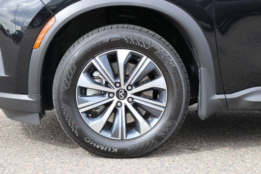 used 2025 INFINITI QX60 car, priced at $39,999