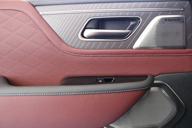 new 2025 INFINITI QX80 car, priced at $109,850