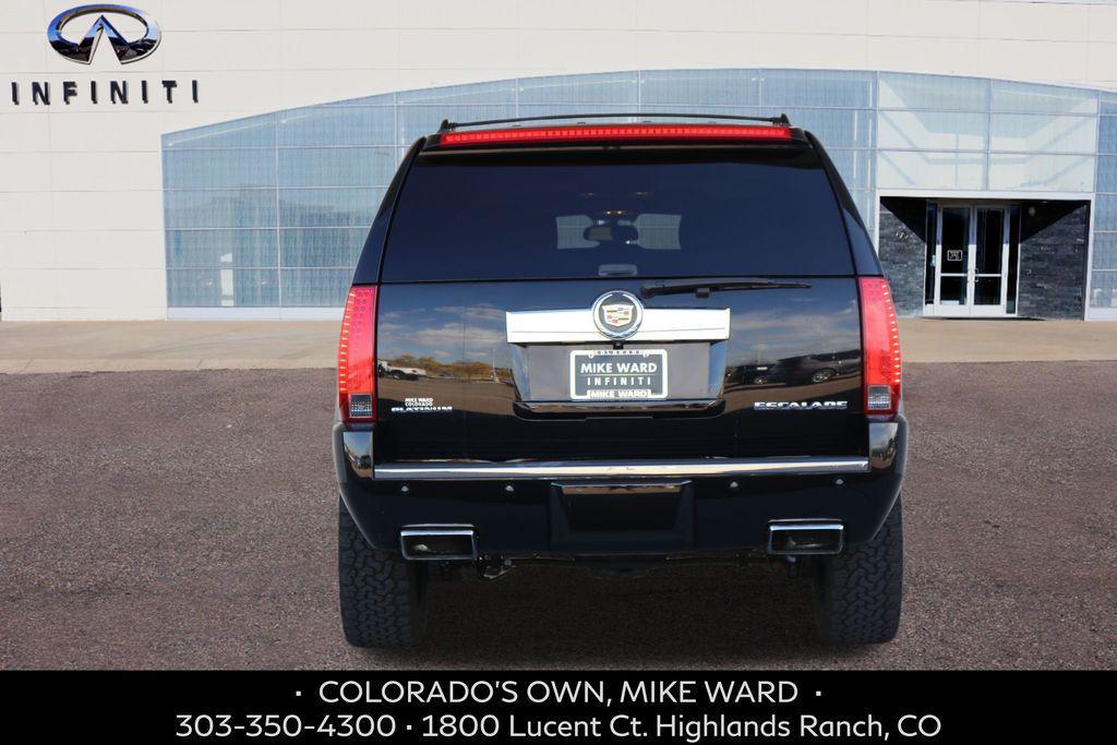 used 2014 Cadillac Escalade car, priced at $15,999