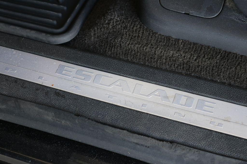 used 2014 Cadillac Escalade car, priced at $15,999