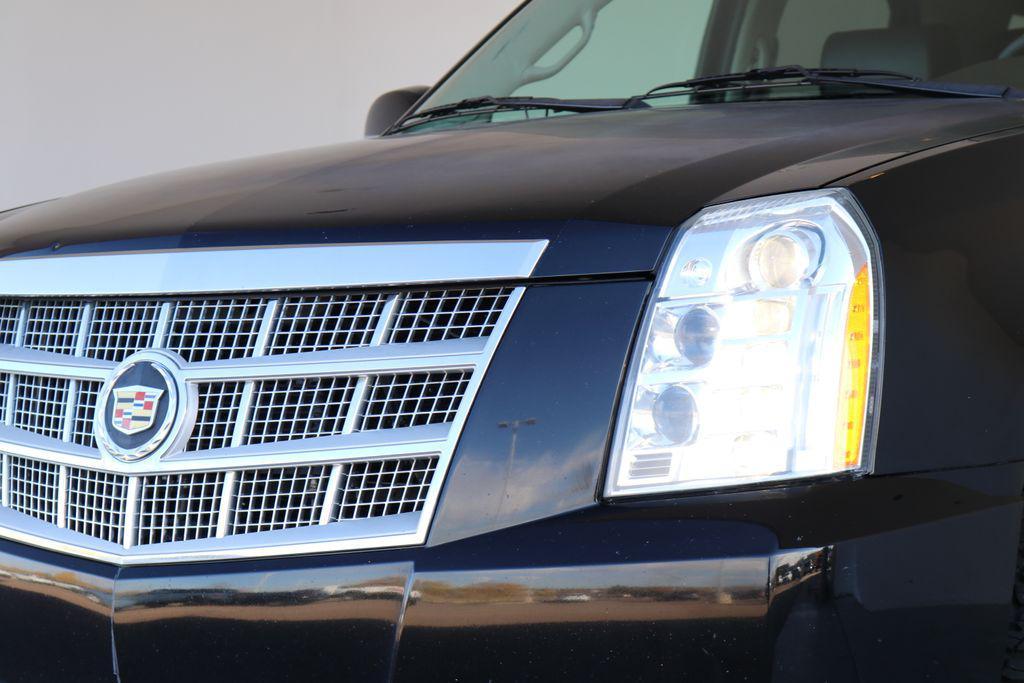 used 2014 Cadillac Escalade car, priced at $15,999