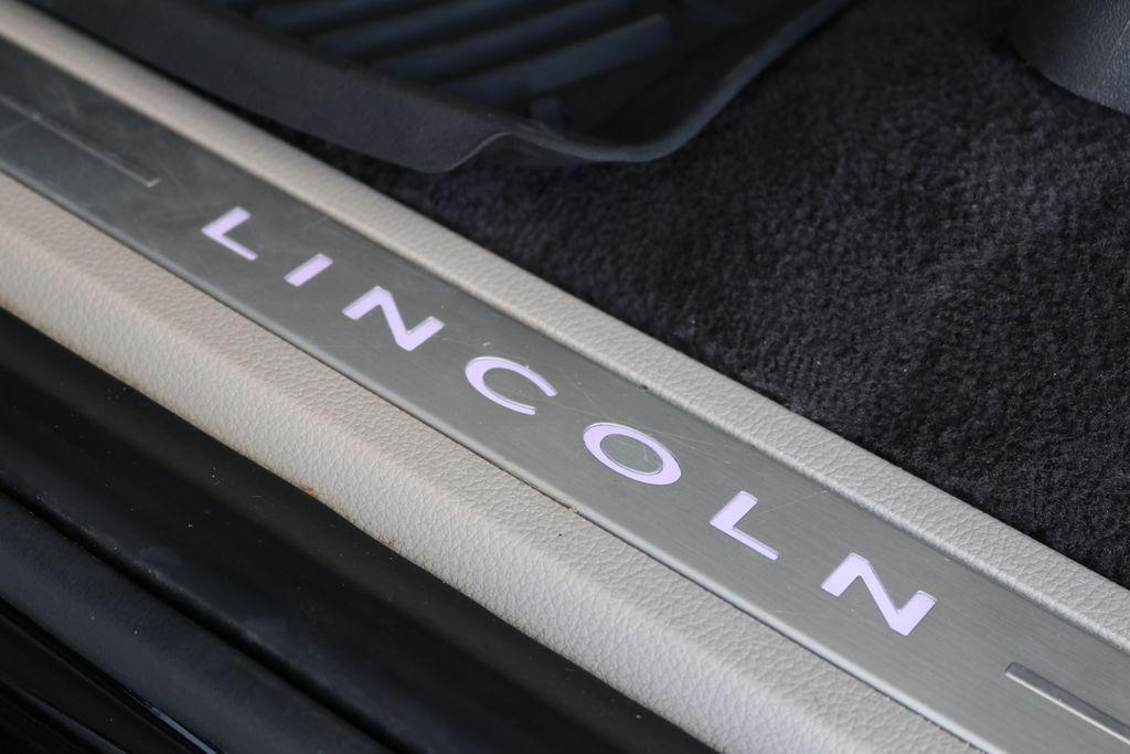 used 2020 Lincoln Navigator car, priced at $39,499