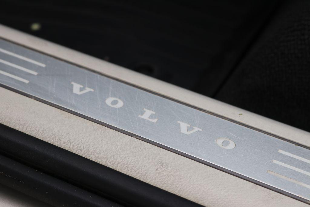 used 2017 Volvo XC90 car, priced at $17,999