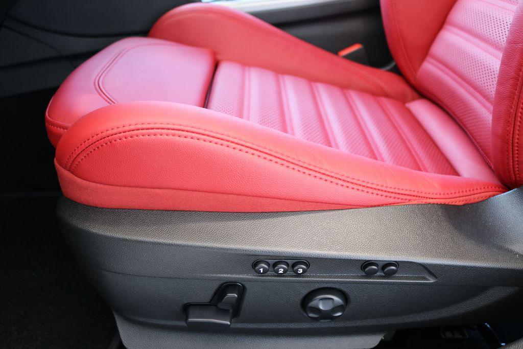 new 2025 Alfa Romeo Giulia car, priced at $51,285