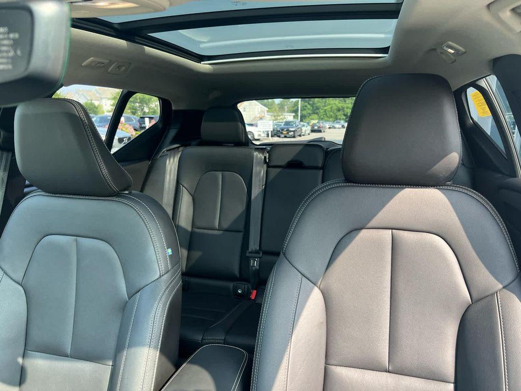 used 2025 Volvo XC40 car, priced at $34,200