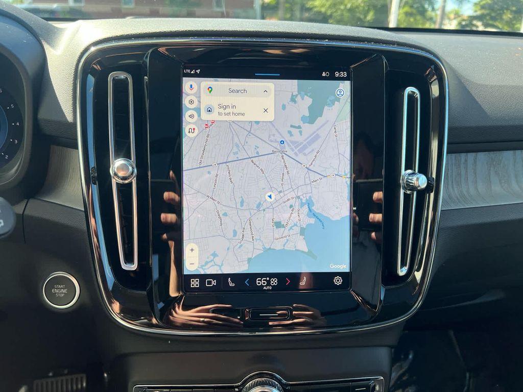 used 2025 Volvo XC40 car, priced at $34,200
