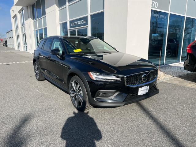 new 2025 Volvo V60 Cross Country car, priced at $55,025