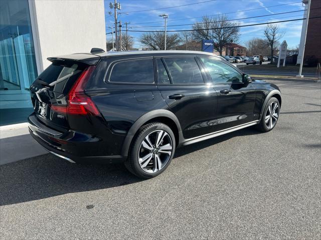 new 2025 Volvo V60 Cross Country car, priced at $55,025