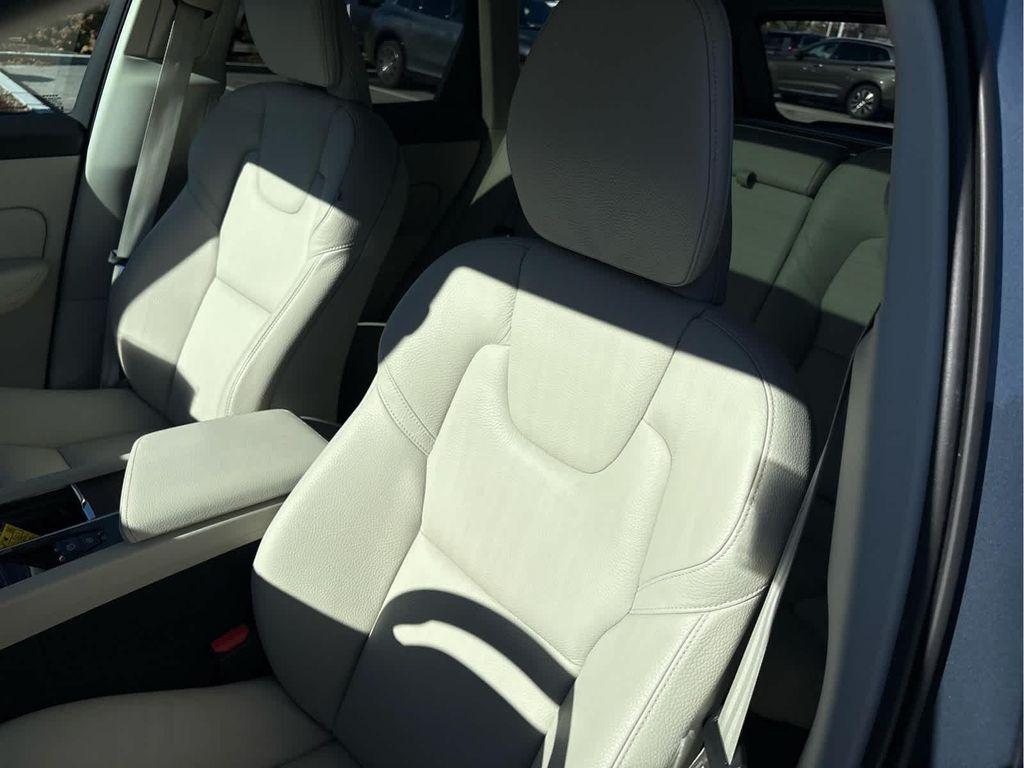 used 2022 Volvo XC60 car, priced at $29,700
