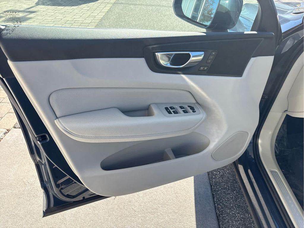 used 2022 Volvo XC60 car, priced at $29,700