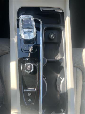 new 2025 Volvo XC60 car, priced at $60,660