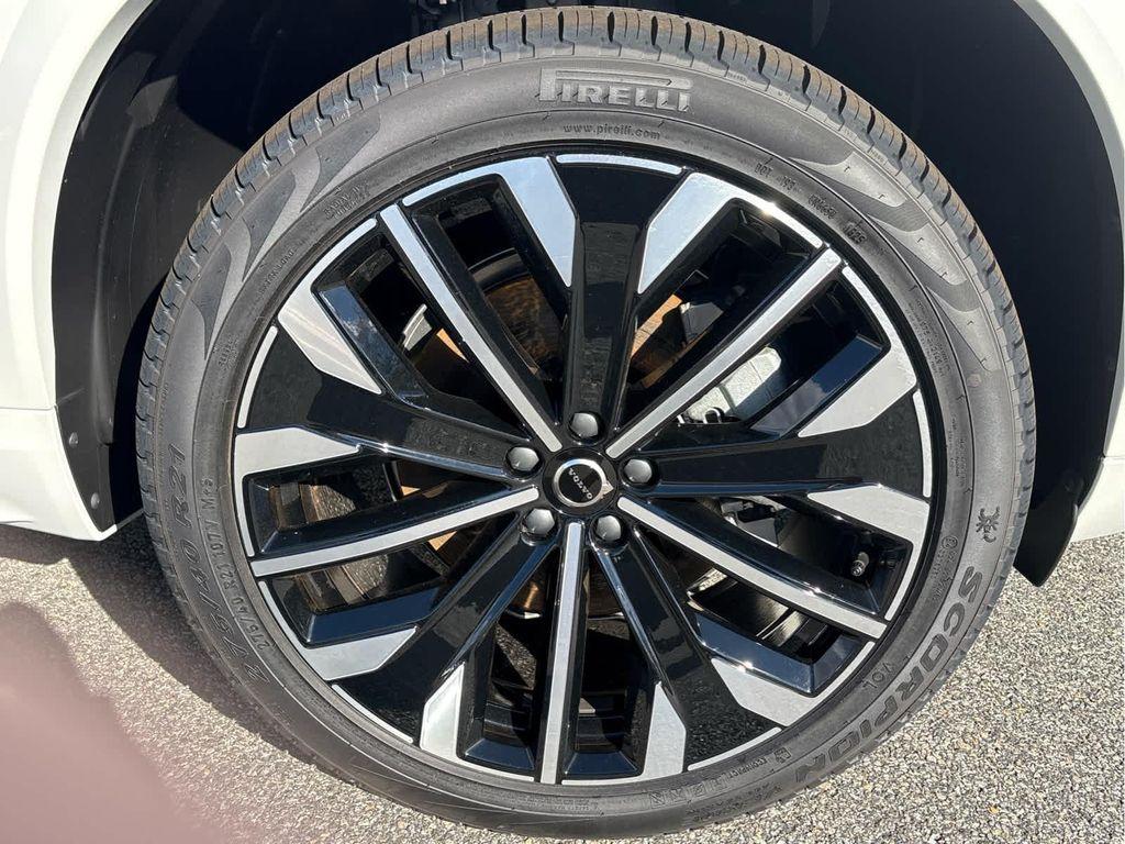 new 2026 Volvo XC90 car, priced at $71,825