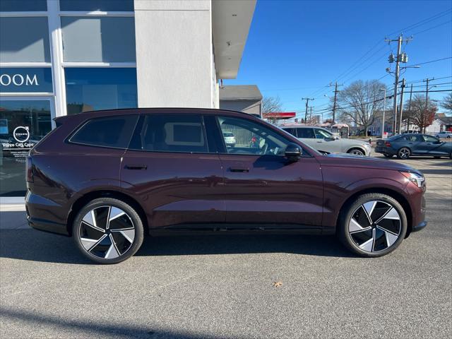 new 2025 Volvo EX90 car, priced at $95,140